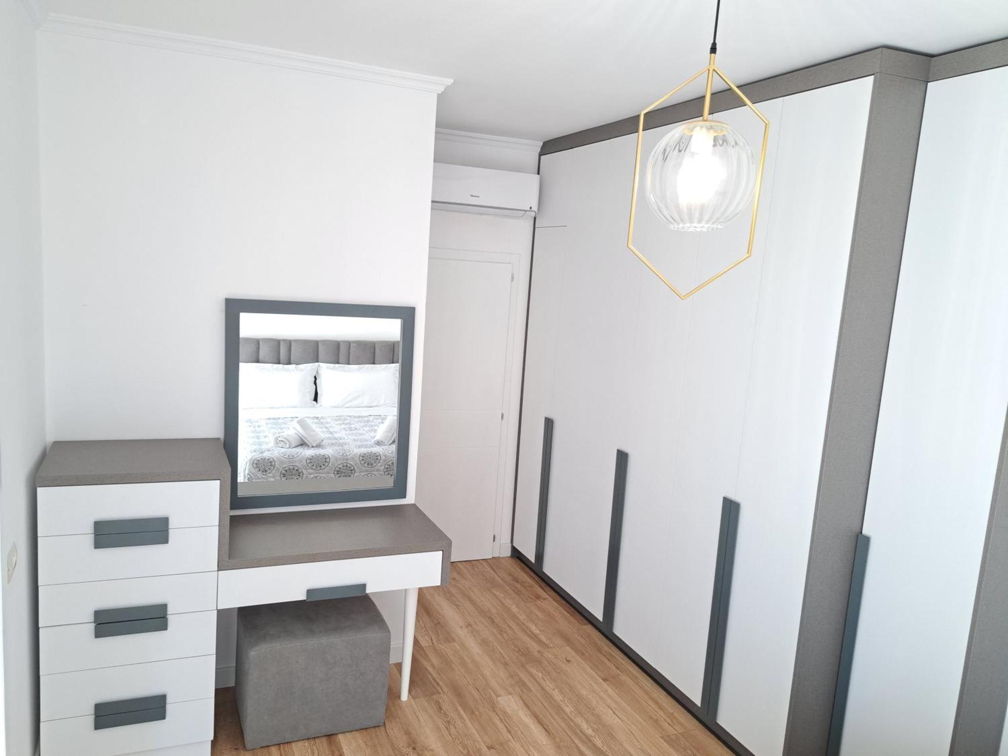 Pazari Luxury Central Apartment Tiran Dış mekan fotoğraf